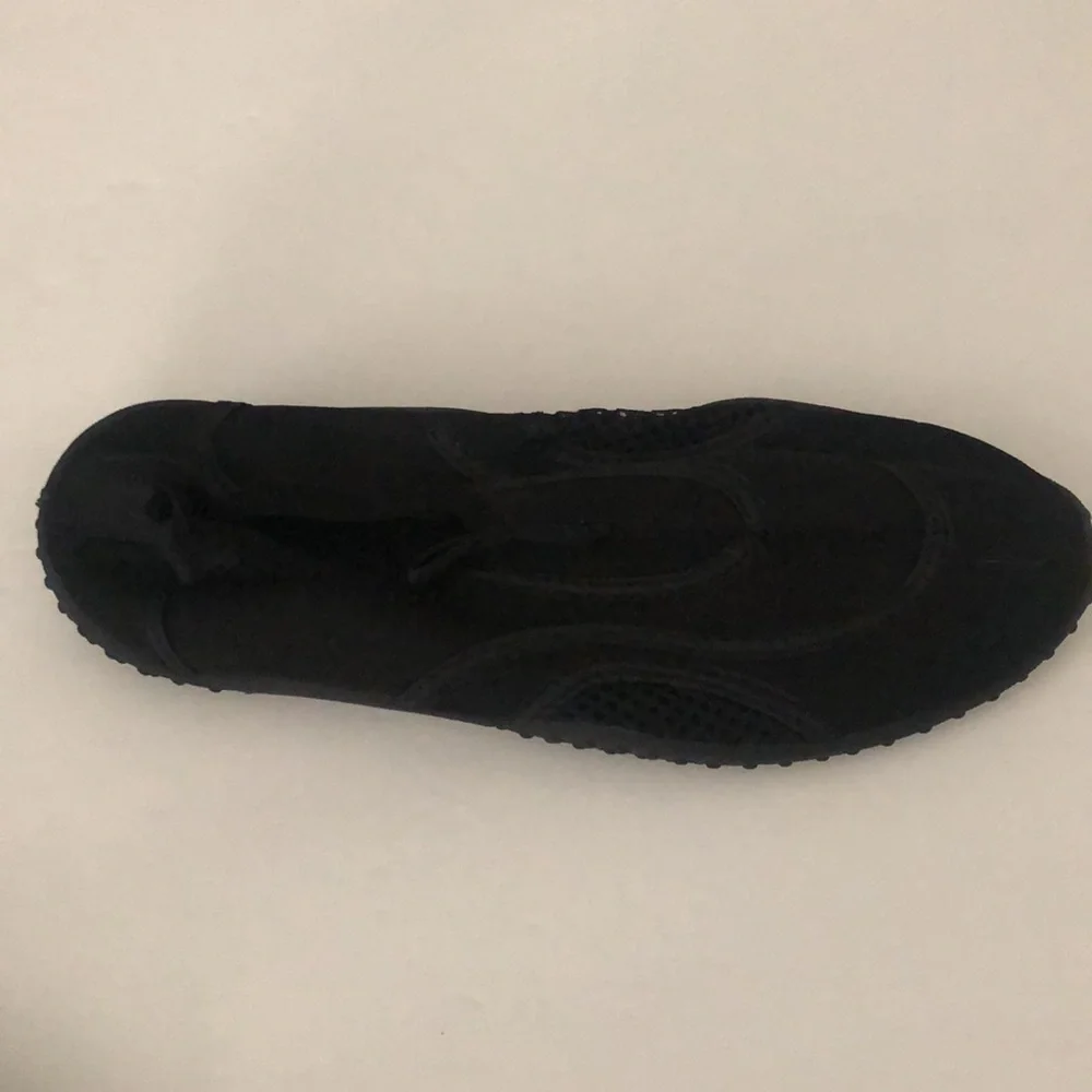 Boys 5-6 Small Black Water Shoes